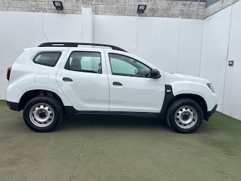 Used Dacia Duster 2023 for sale - 75585759: Photo