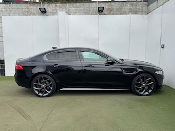 Used Jaguar XE 2019 for sale - 79182512: Photo
