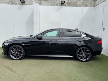 Used Jaguar XE 2019 for sale - 79182512: Photo