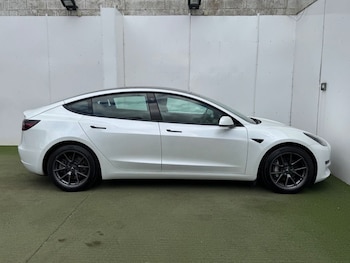 Used Tesla Model 3 2020 for sale - 75947739: Photo