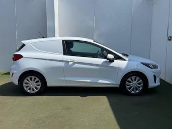 Used Ford Fiesta Van 2022 for sale - 79182538: Photo