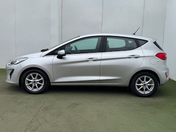 Used Ford Fiesta 2017 for sale - 79233649: Photo