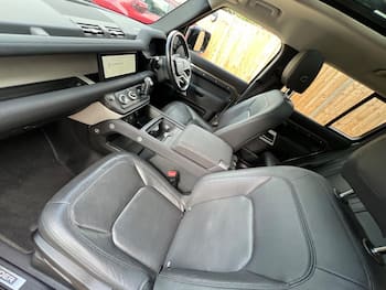Used Land Rover Defender 2022 for sale - 79847895: Photo