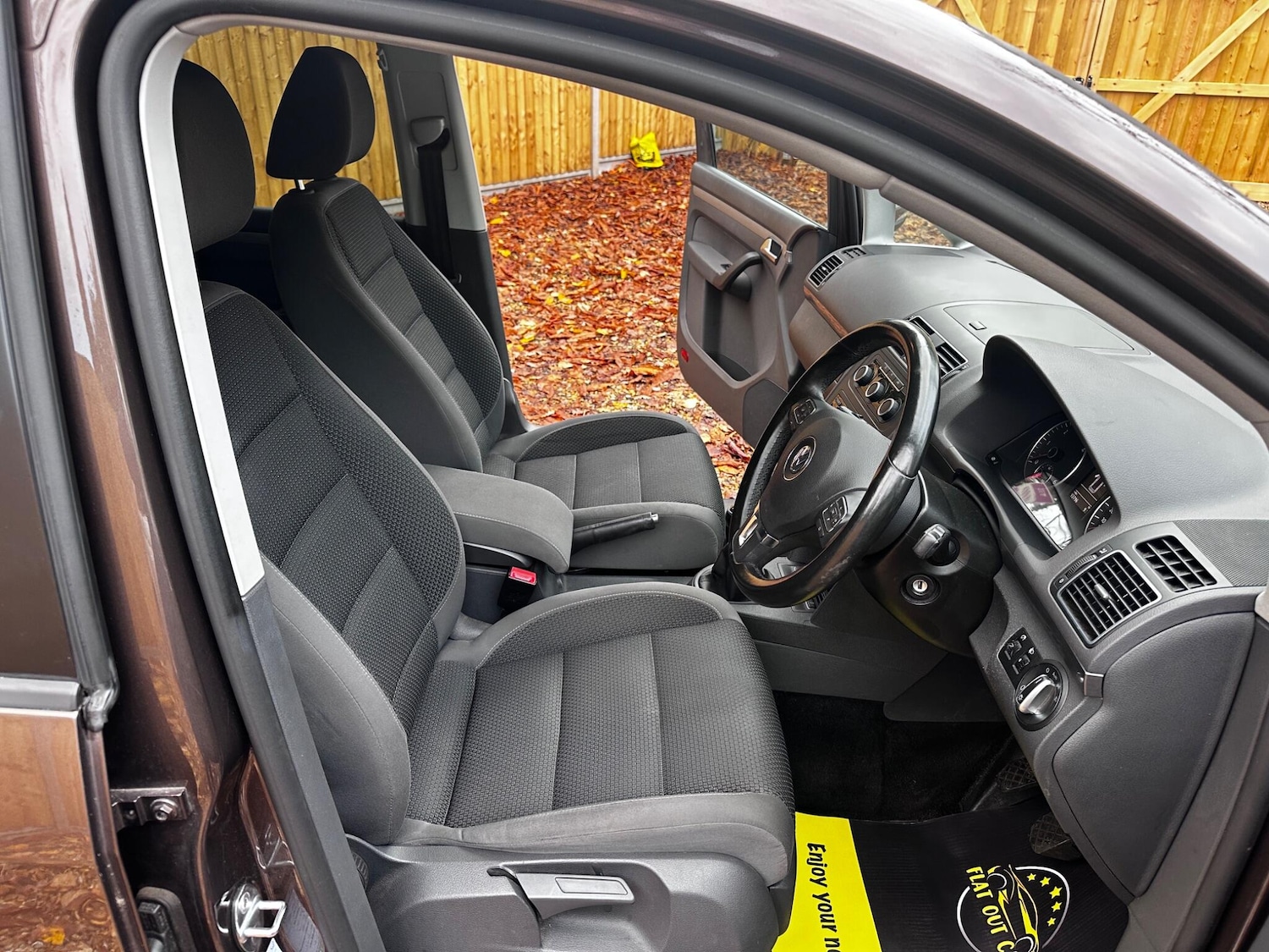 Used Volkswagen Touran 2011 for sale - 76562231: Photo 10