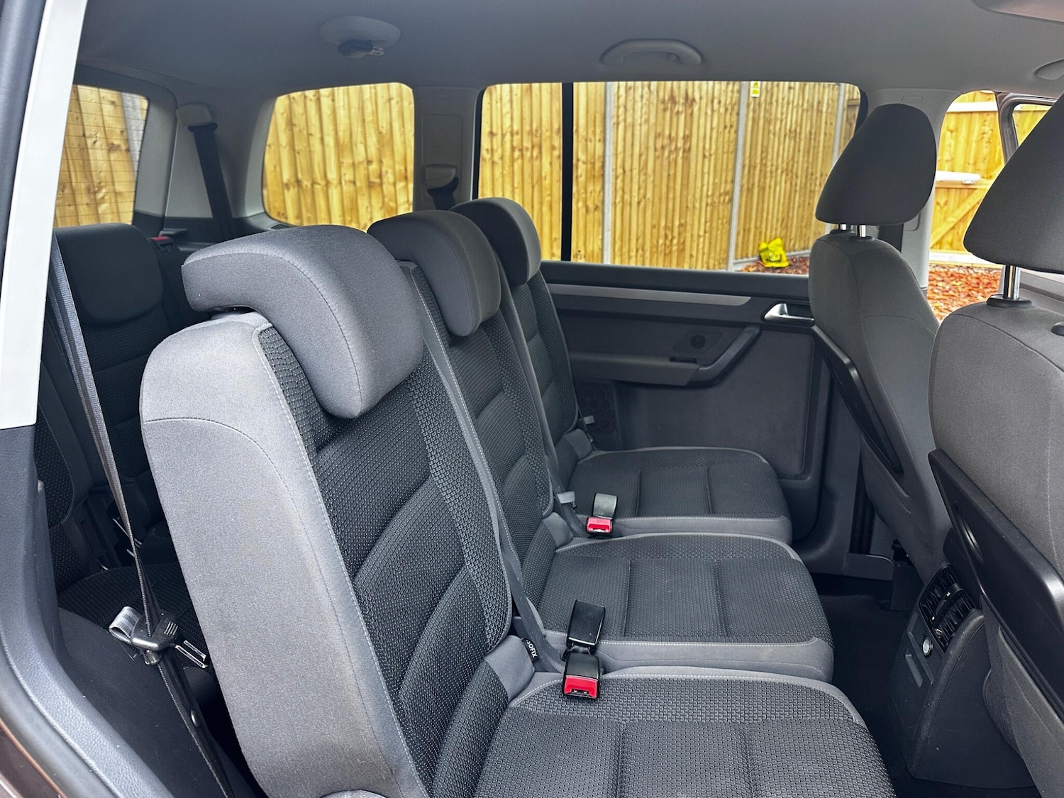 Used Volkswagen Touran 2011 for sale - 76562231: Photo 15