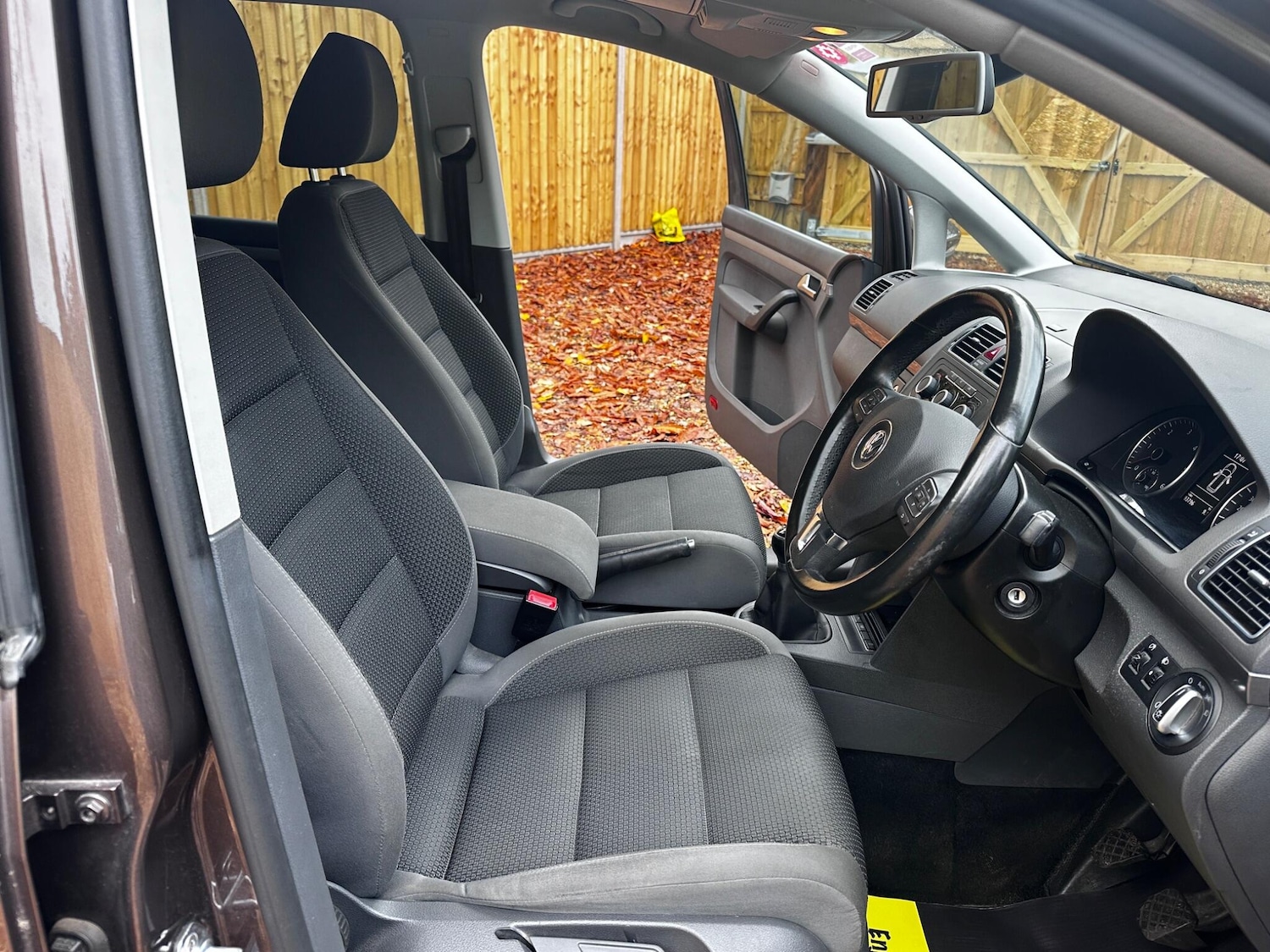 Used Volkswagen Touran 2011 for sale - 76562231: Photo 17