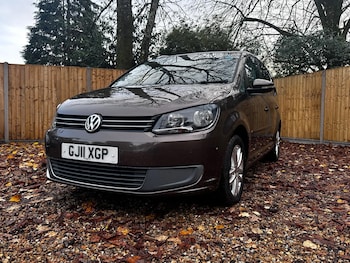Used Volkswagen Touran 2011 for sale - 76562231: Photo