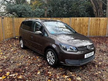 Used Volkswagen Touran 2011 for sale - 76562231: Photo
