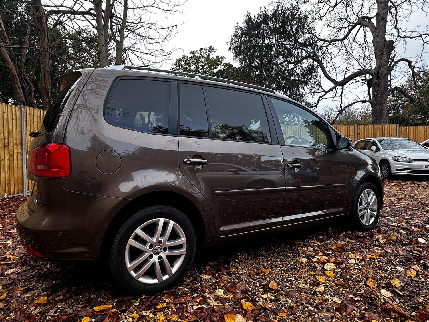 Used Volkswagen Touran 2011 for sale - 76562231: Photo 5
