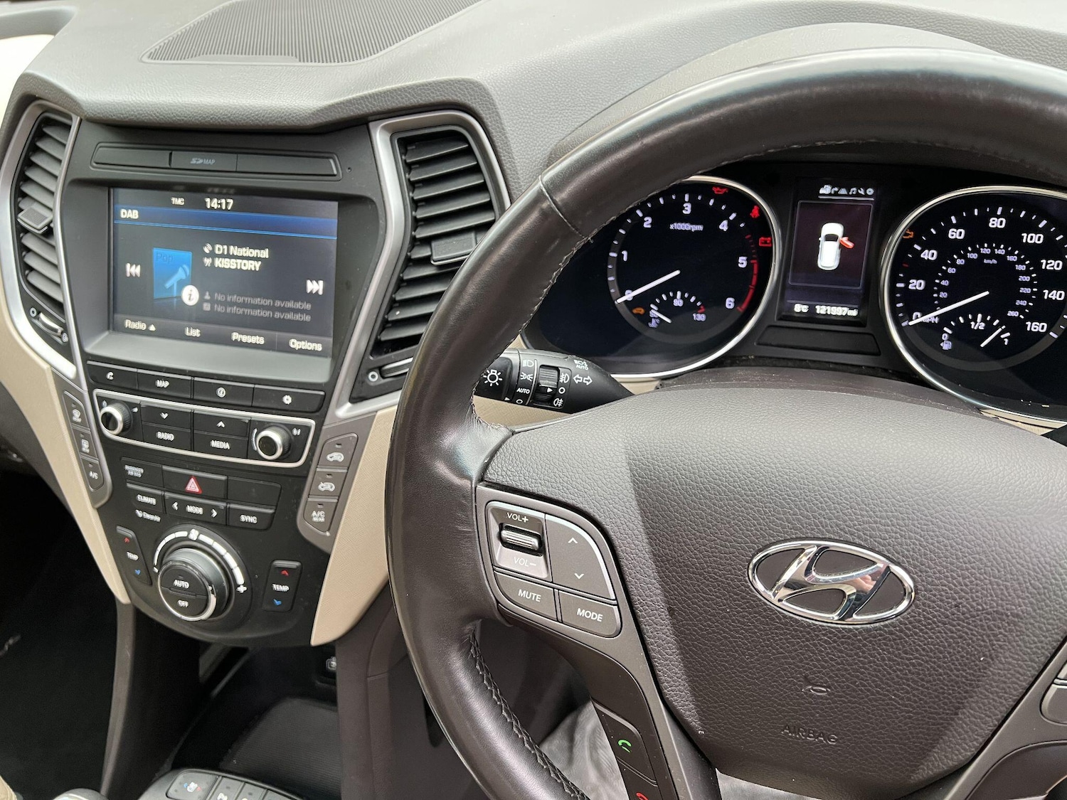 Used Hyundai Santa Fe for sale - 77496922: Photo 5