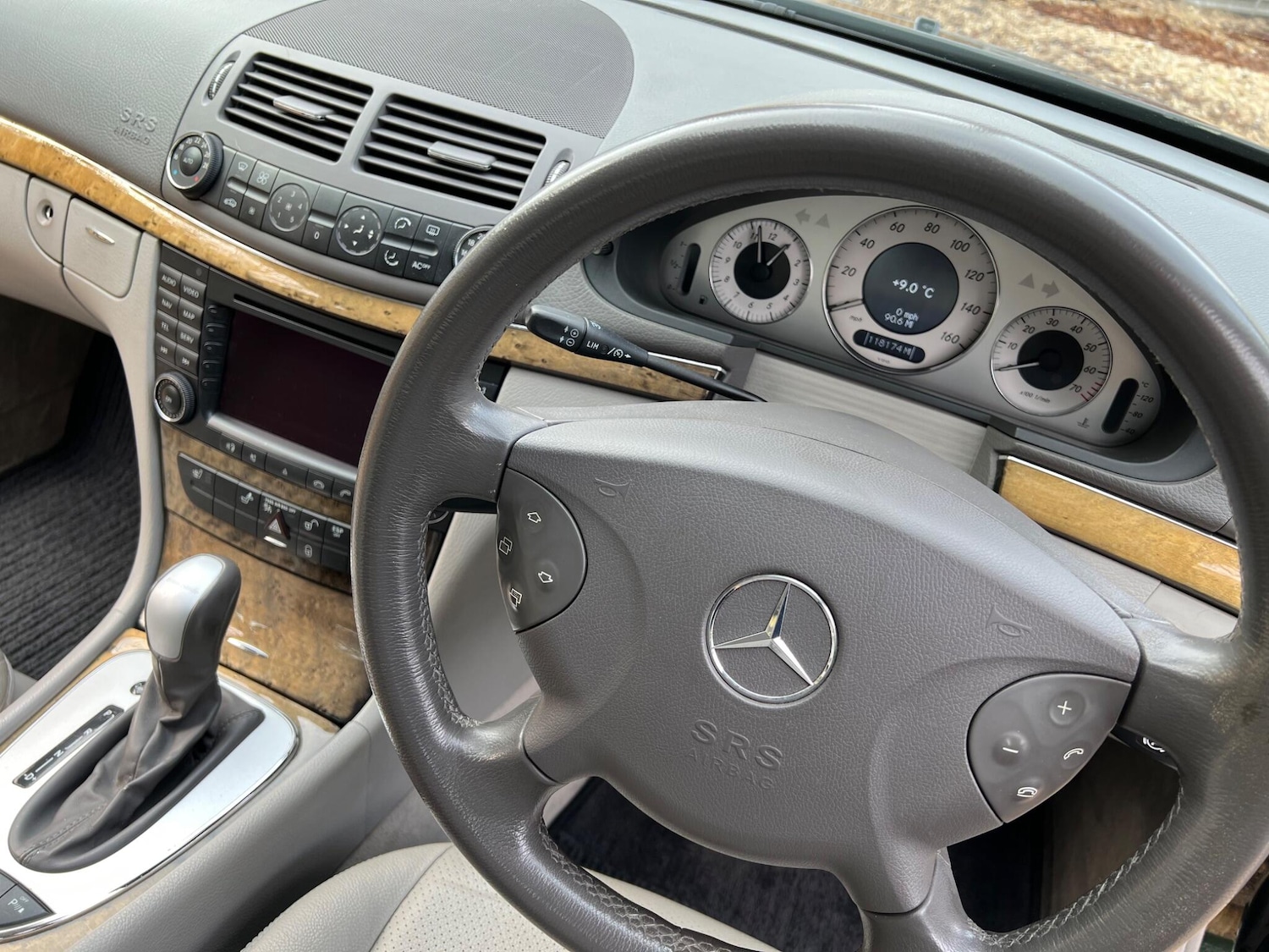 Used Mercedes-Benz E Class 2005 for sale - 77550604: Photo 15