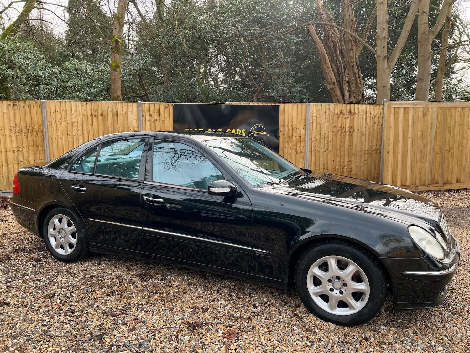 Used Mercedes-Benz E Class 2005 for sale - 77550604: Photo 5