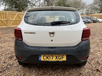 Used Dacia Sandero 2017 for sale - 76964312: Photo