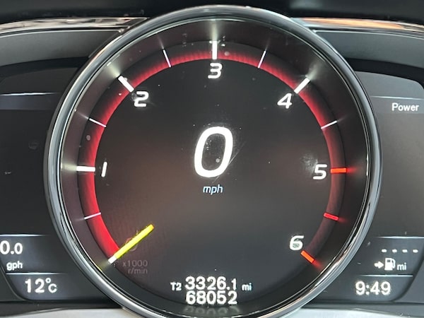 Used Volvo V70 2015 for sale - 76295327: Photo 32