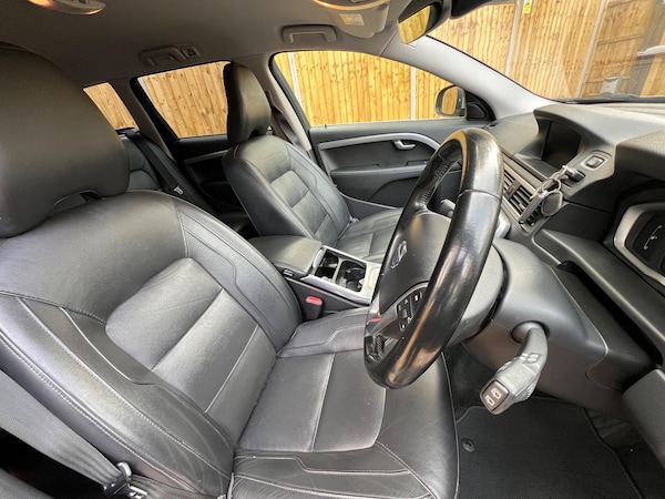 Used Volvo V70 2015 for sale - 76295327: Photo 36
