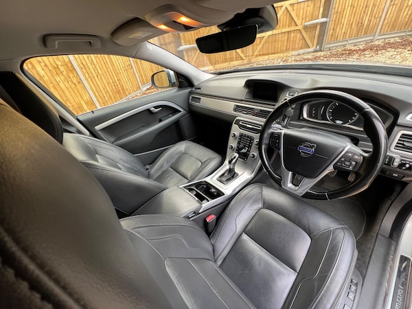 Used Volvo V70 2015 for sale - 76295327: Photo 39