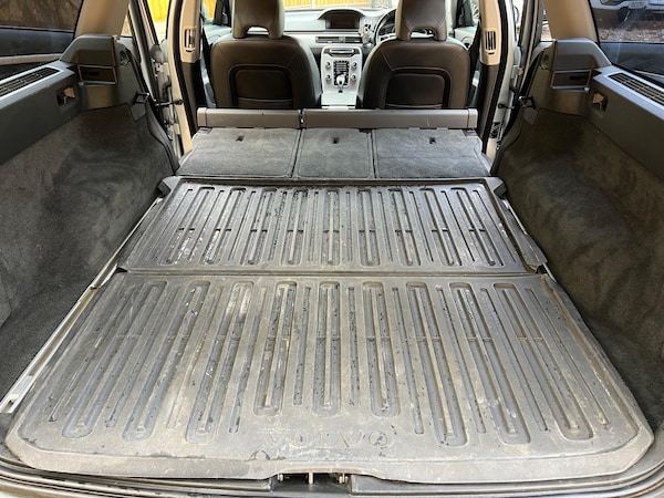Used Volvo V70 2015 for sale - 76295327: Photo 42