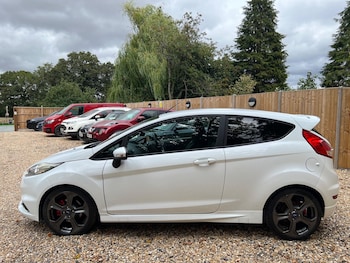 Used Ford Fiesta 2014 for sale - 79440619: Photo