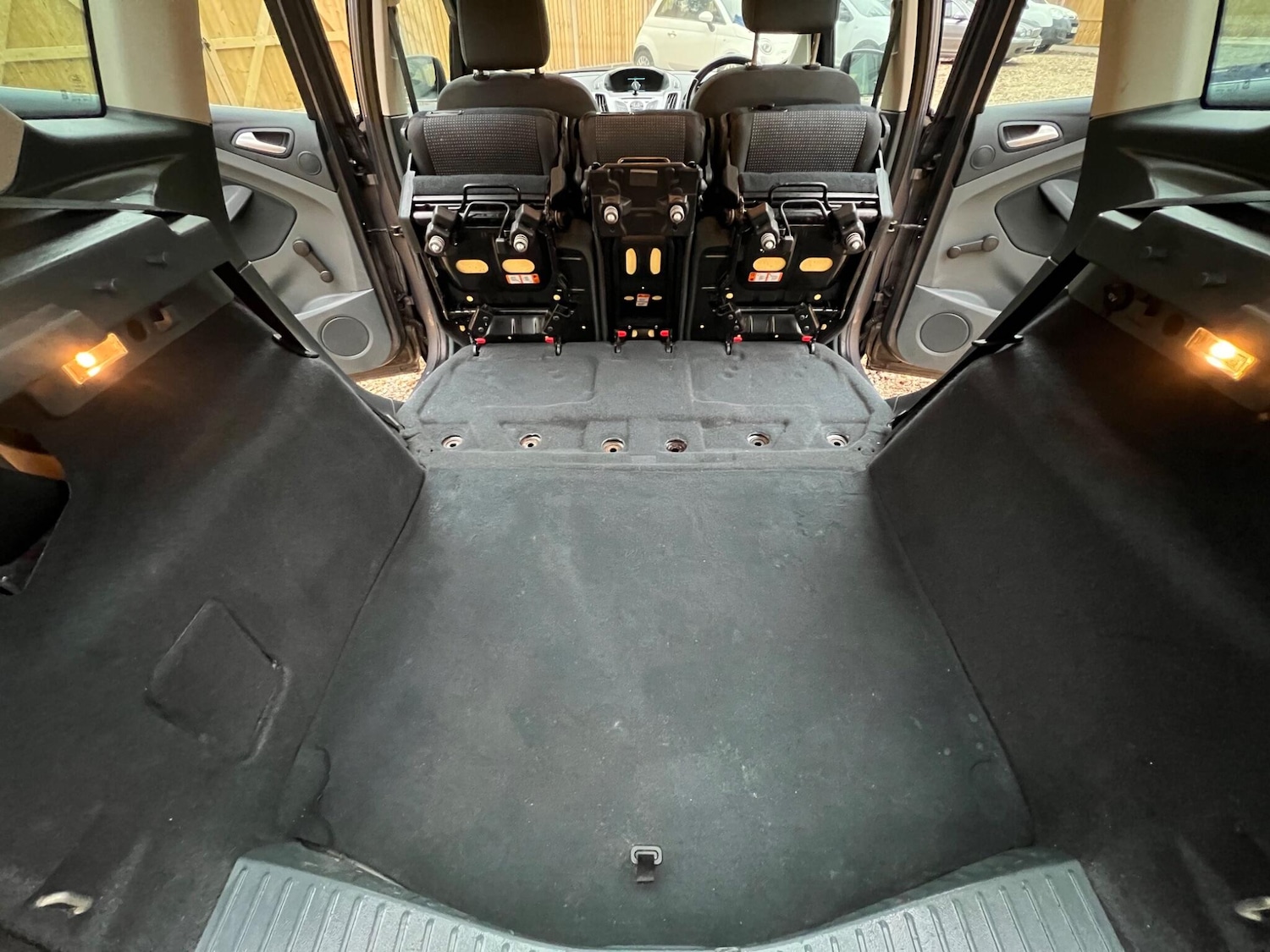 Used Ford C-Max 2014 for sale - 77330666: Photo 6