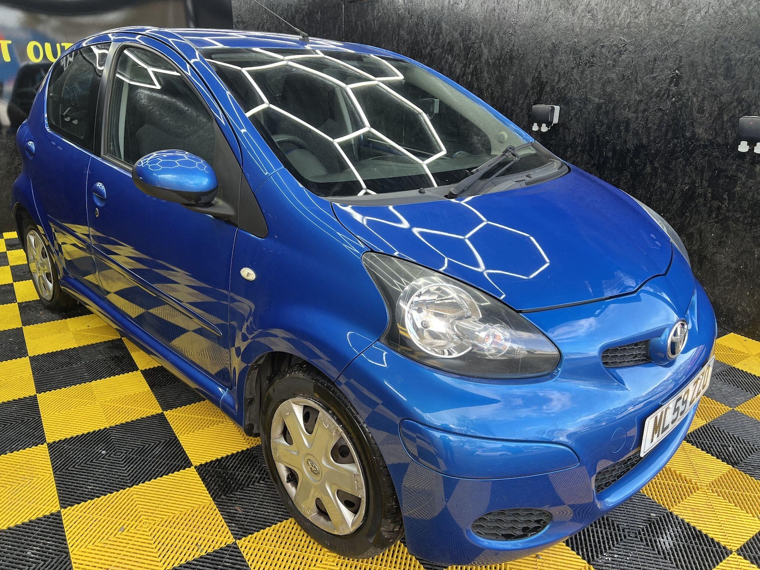 Used Toyota AYGO 2009 for sale - 77768240: Photo 4