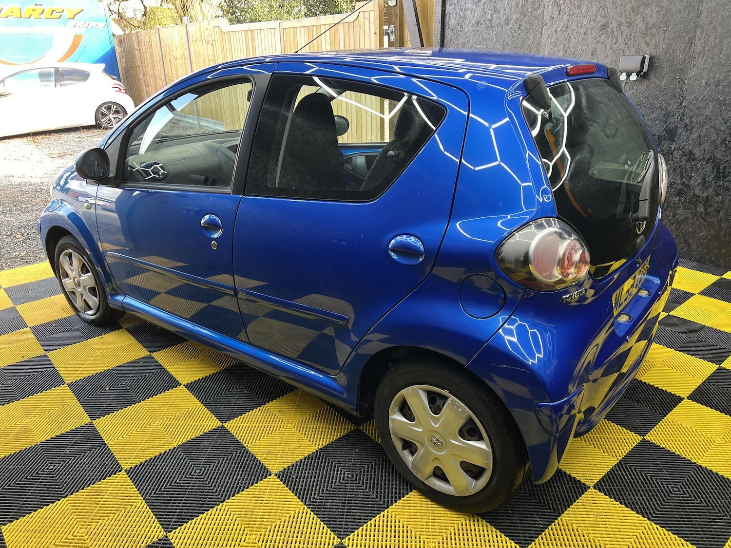 Used Toyota AYGO 2009 for sale - 77768240: Photo 6