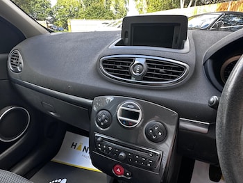 Used Renault Clio 2011 for sale - 75883435: Photo