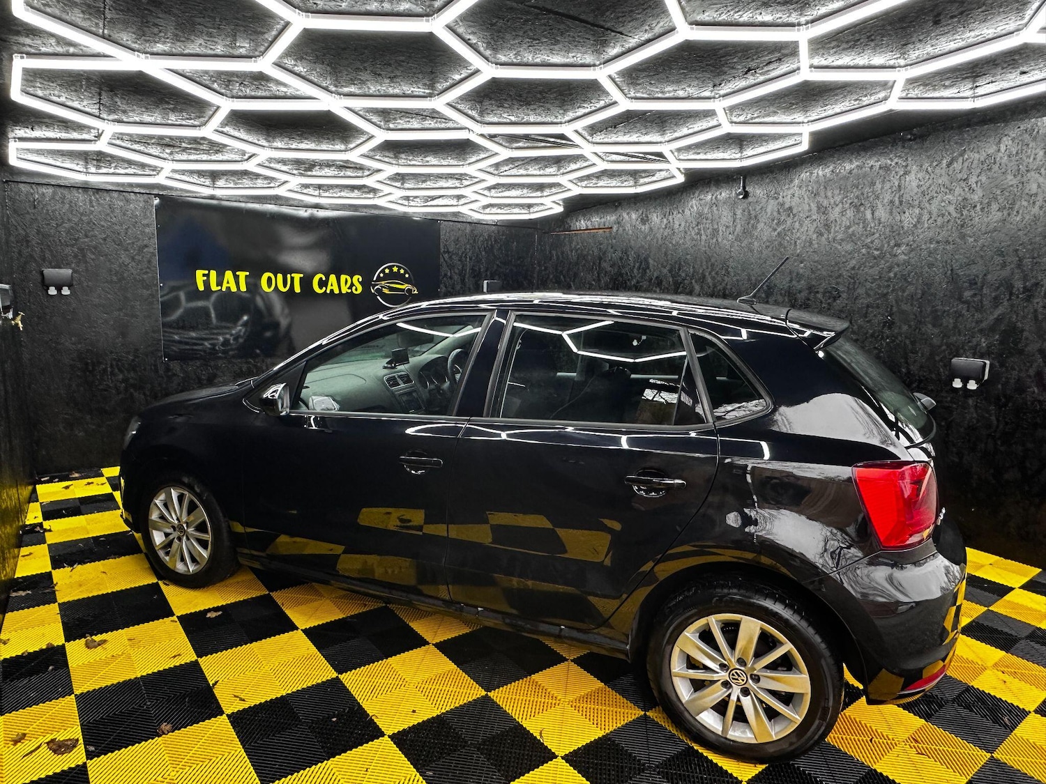 Used Volkswagen Polo 2015 for sale - 77598249: Photo 14