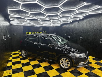 Used Volkswagen Polo 2015 for sale - 77598249: Photo