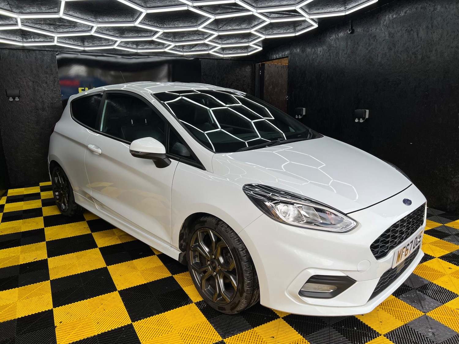 Used Ford Fiesta 2017 for sale - 77839151: Photo 2