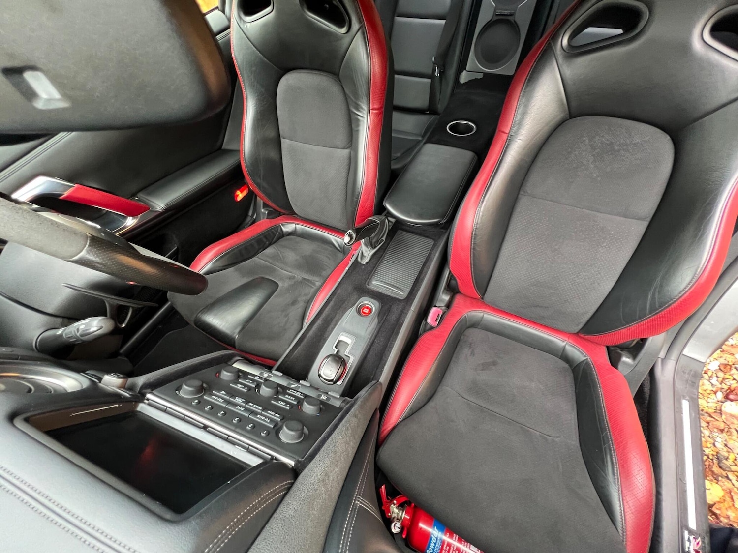 Used Nissan GT-R 2011 for sale - 76360529: Photo 11