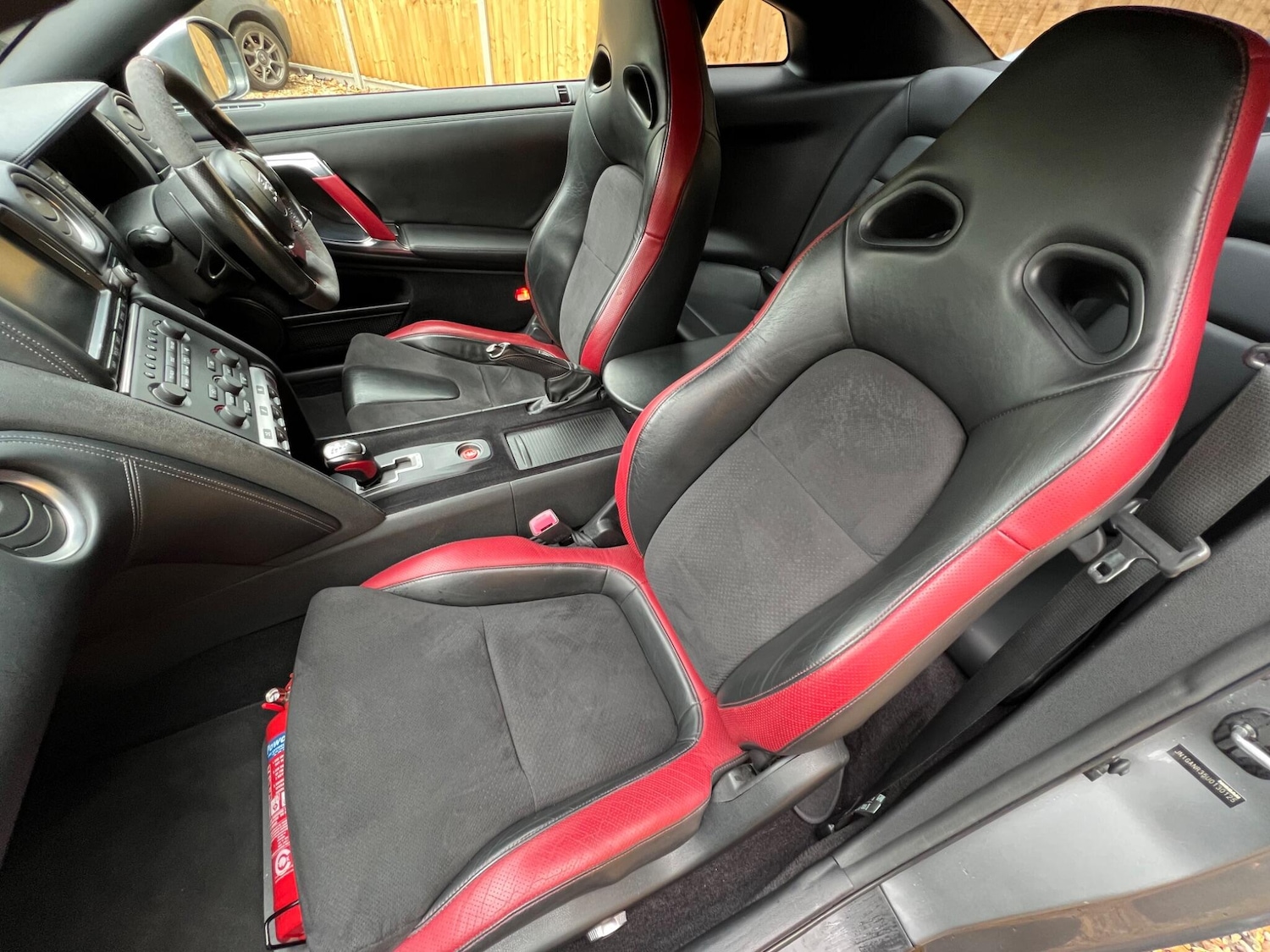 Used Nissan GT-R 2011 for sale - 76360529: Photo 32