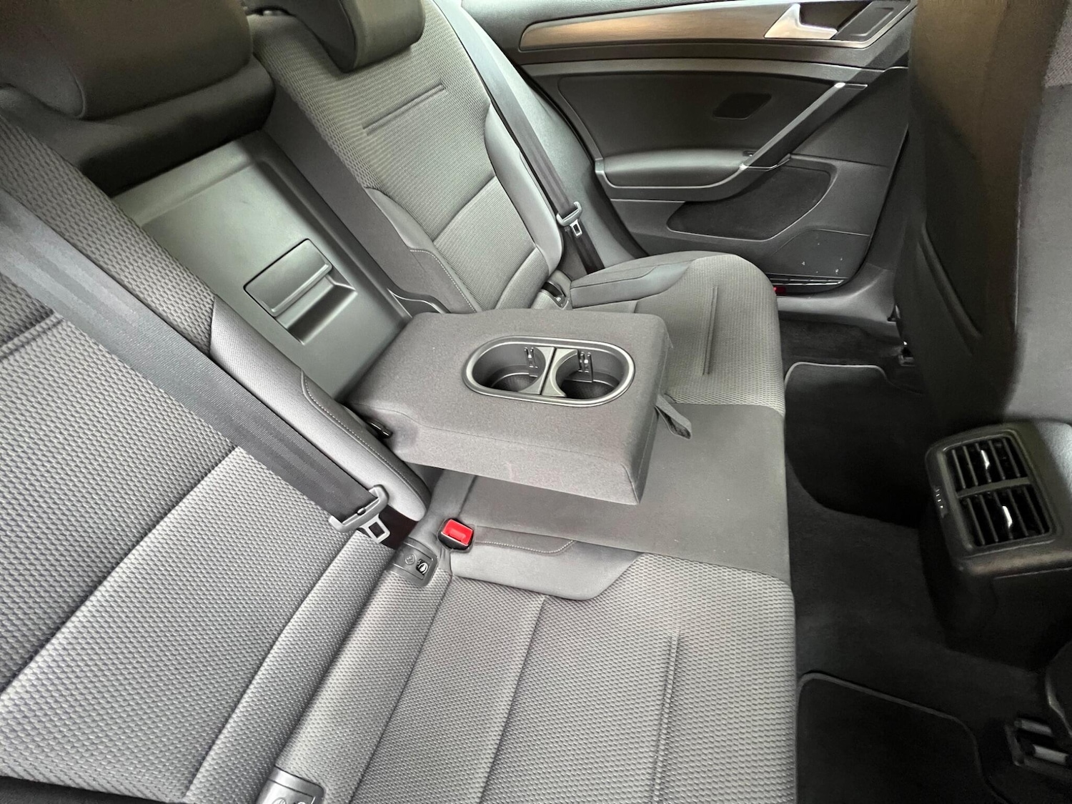 Used Volkswagen Golf 2018 for sale - 76215519: Photo 6