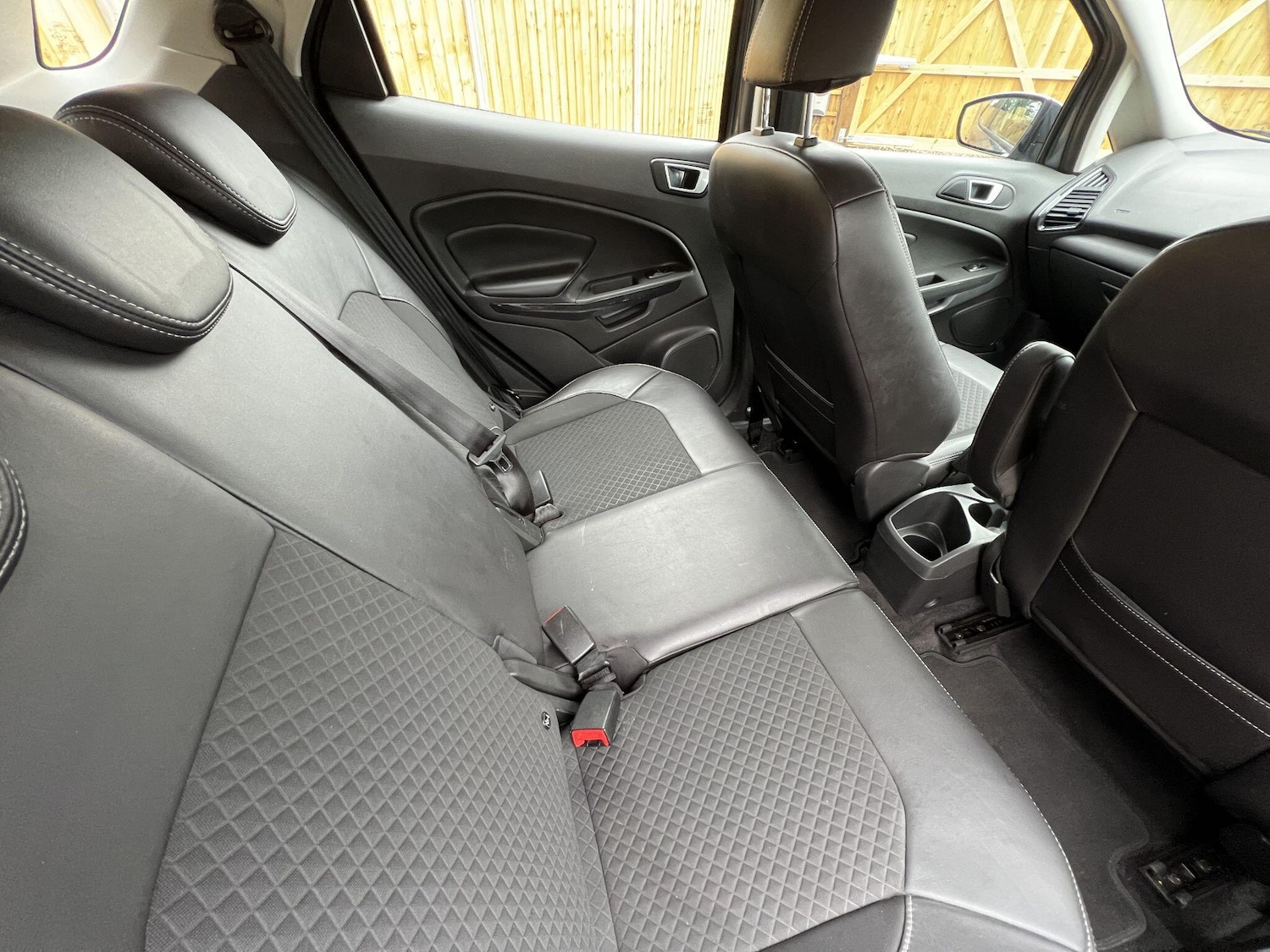 Used Ford Ecosport 2015 for sale - 77633909: Photo 18