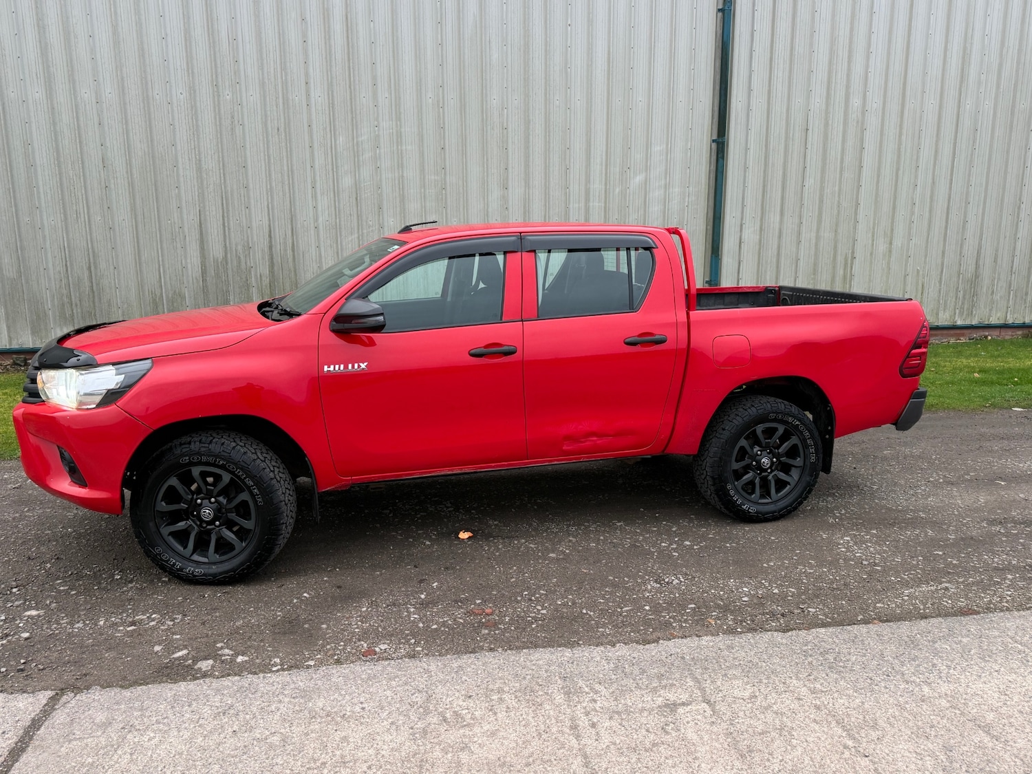 Used Toyota Hilux 2020 for sale - 77694450: Photo 9