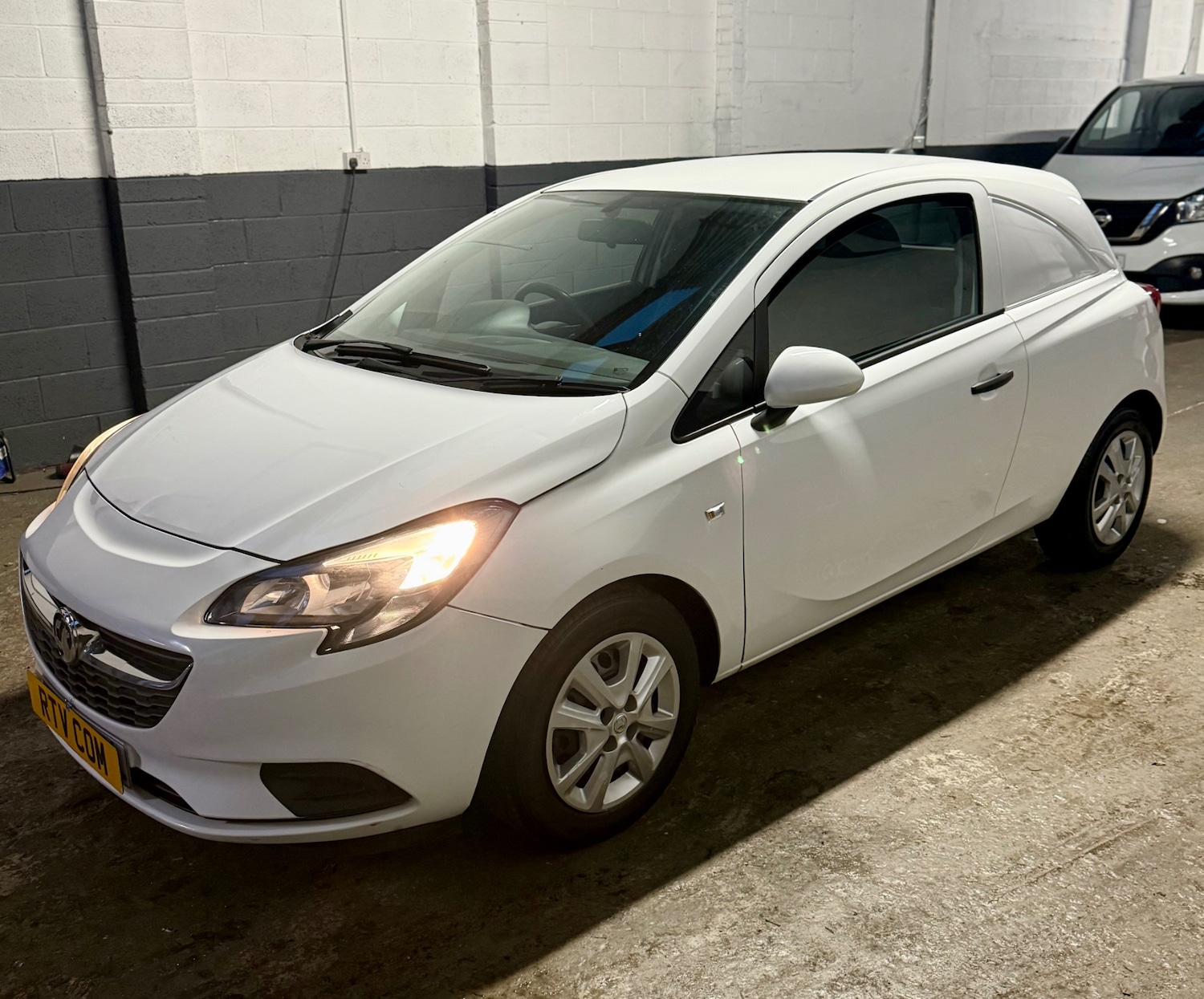 Used Vauxhall Corsa 2017 for sale - 76673115: Photo 3