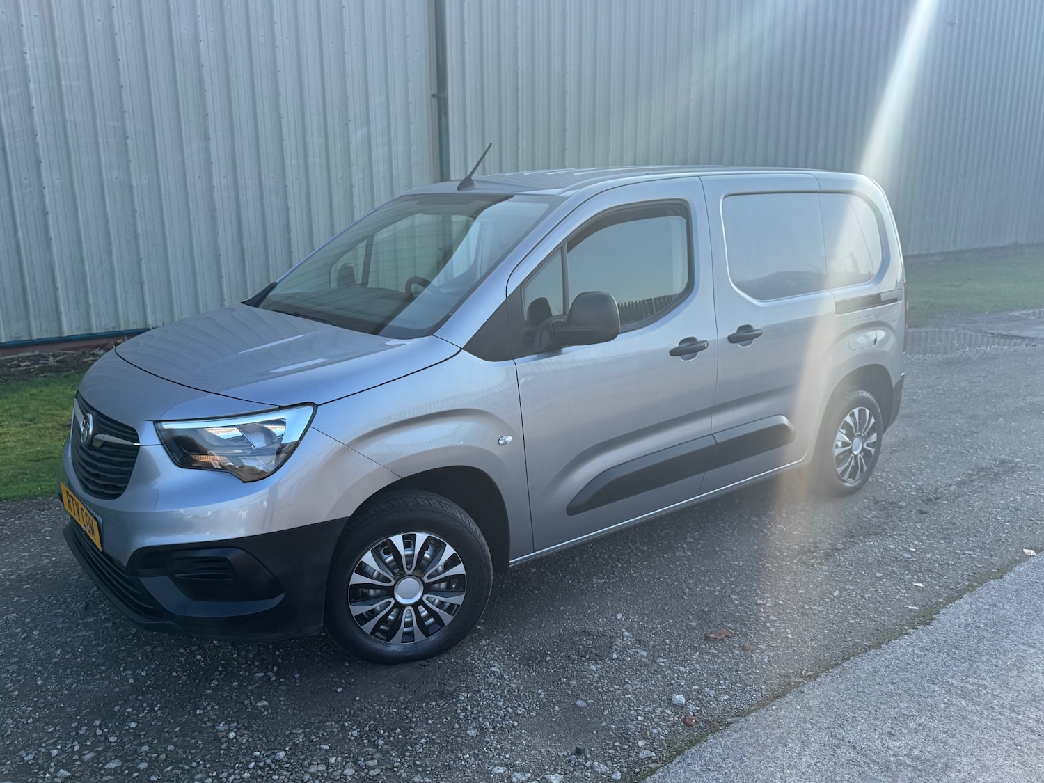 Used Vauxhall Combo 2020 for sale - 77747318: Photo 2