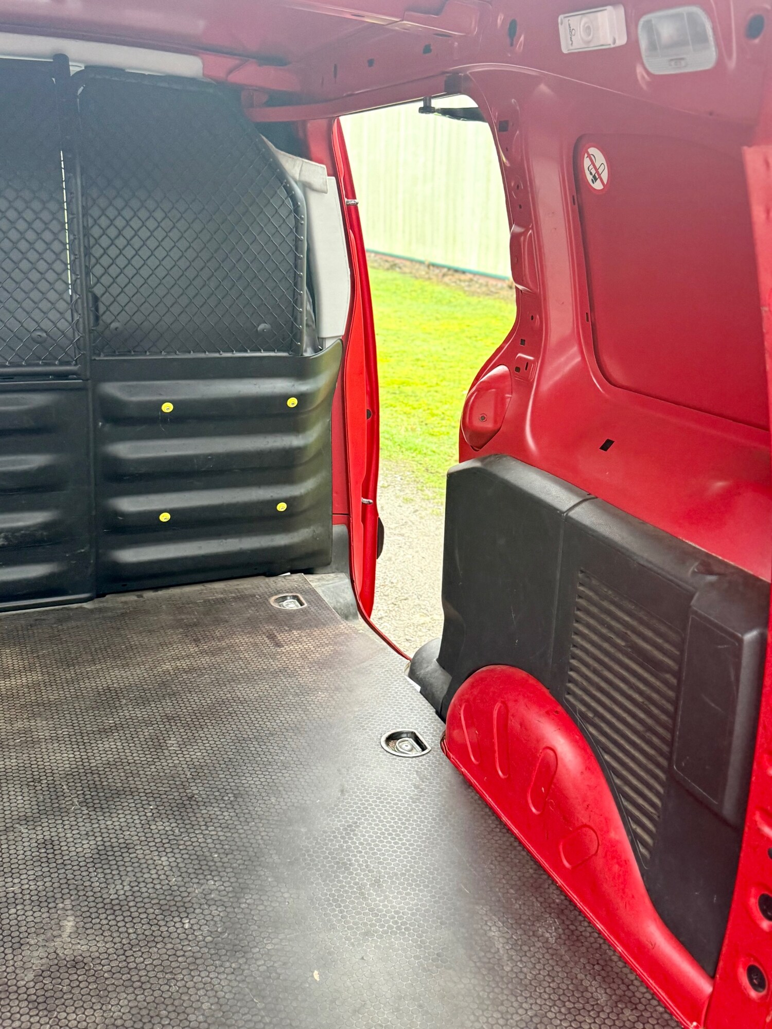 Used Peugeot Partner 2015 for sale - 77465836: Photo 13