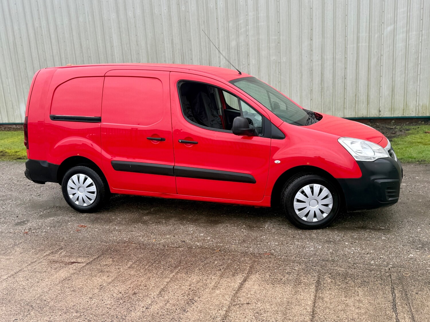 Used Peugeot Partner 2015 for sale - 77465836: Photo 20