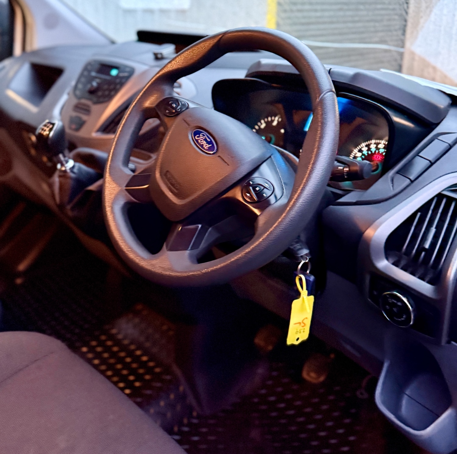 Used Ford Transit Custom 2017 for sale - 77272599: Photo 18