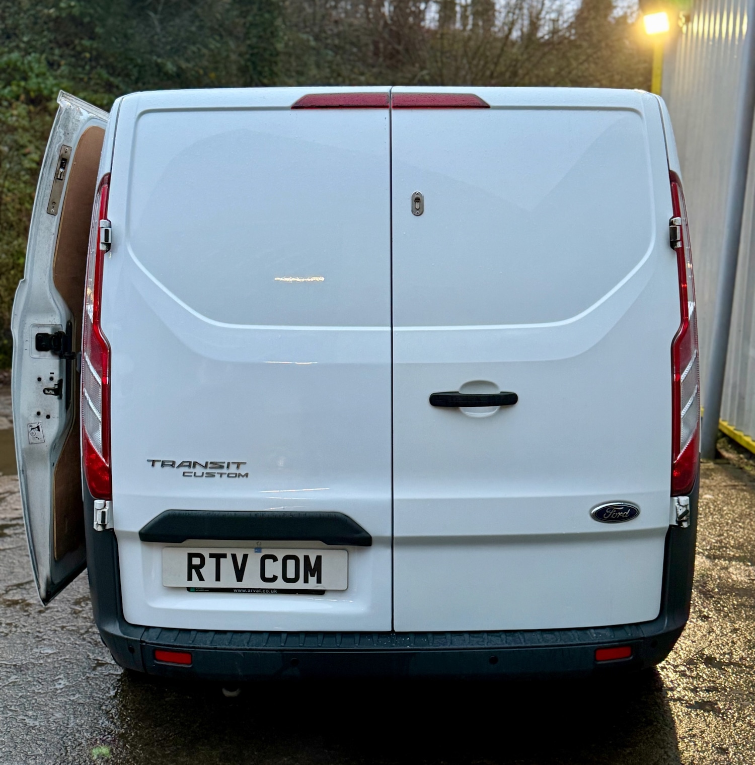 Used Ford Transit Custom 2017 for sale - 77272599: Photo 6