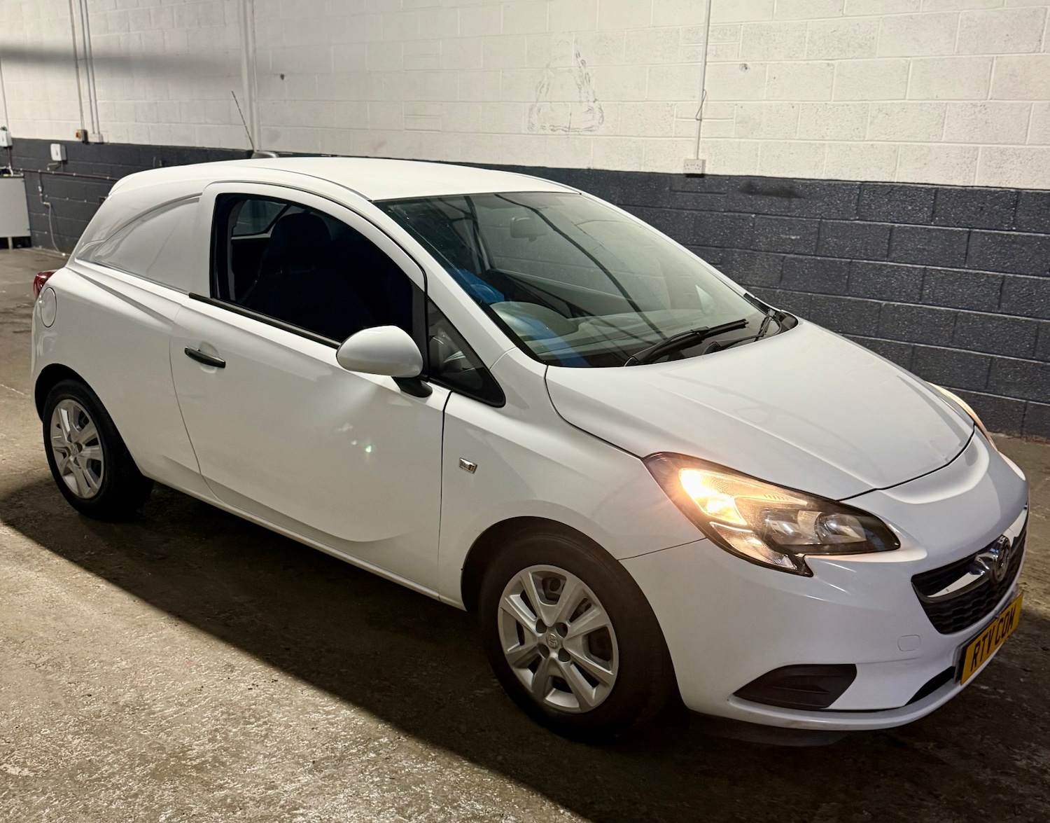 Used Vauxhall Corsa 2017 for sale - 77241853: Photo 4