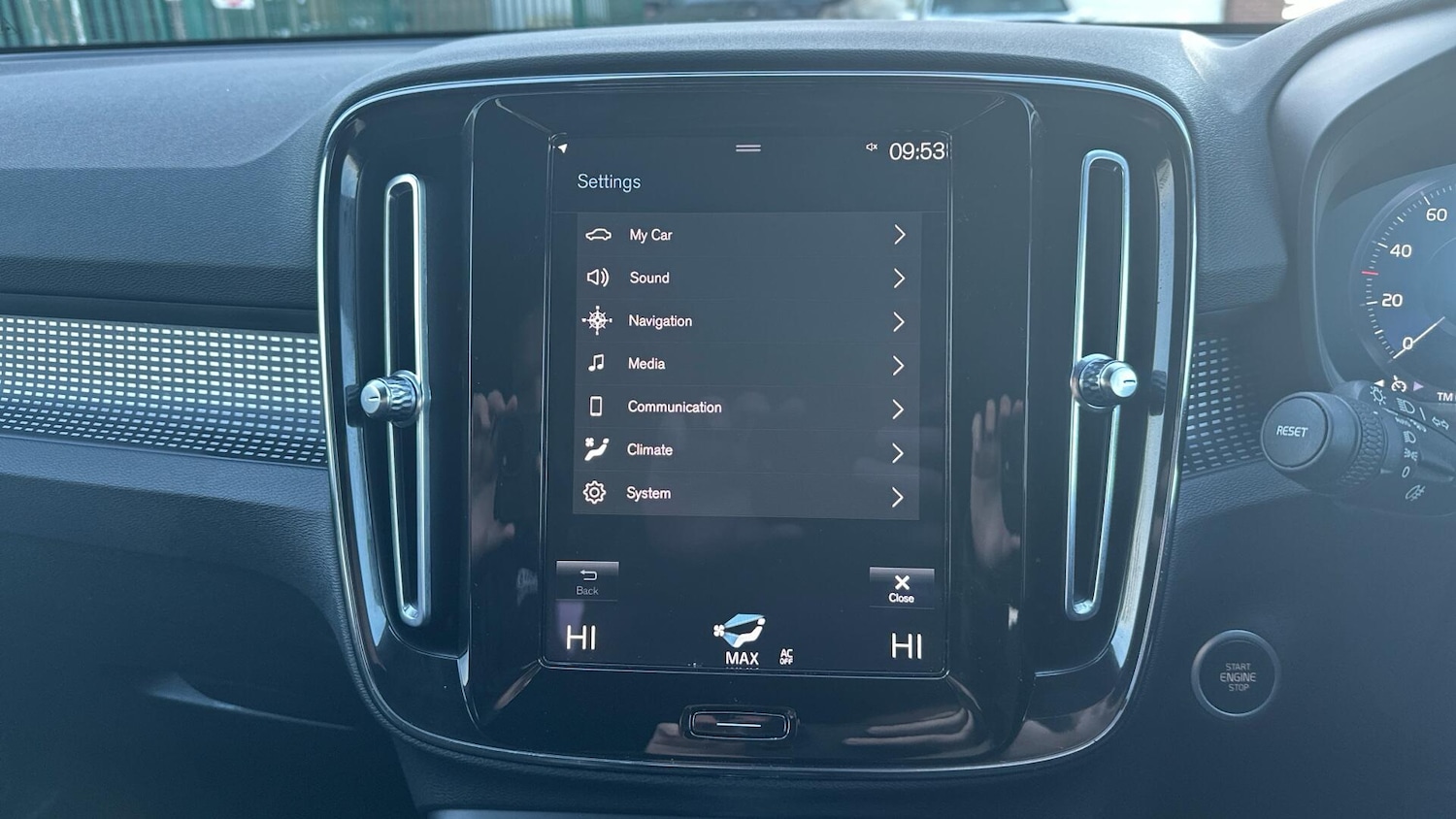 Used Volvo XC40 2022 for sale - 76432147: Photo 15