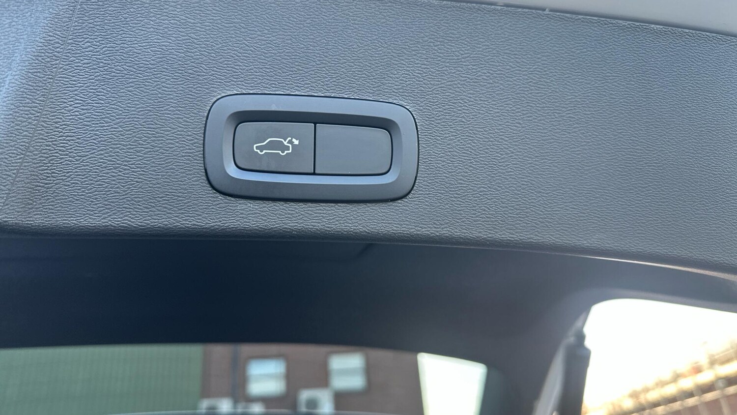 Used Volvo XC40 2022 for sale - 76432147: Photo 28