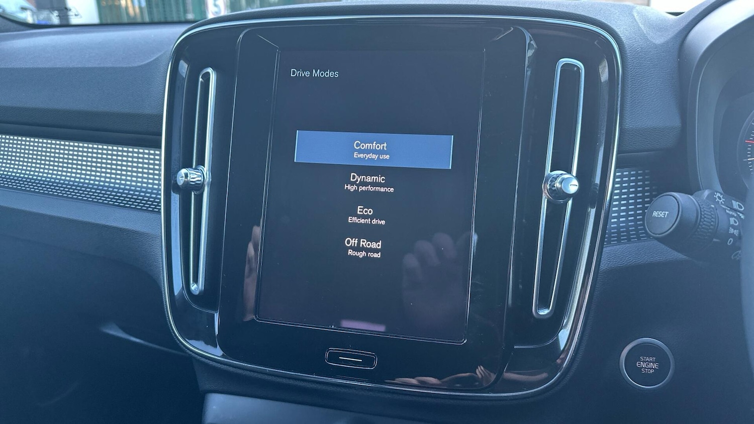 Used Volvo XC40 2022 for sale - 76432147: Photo 48