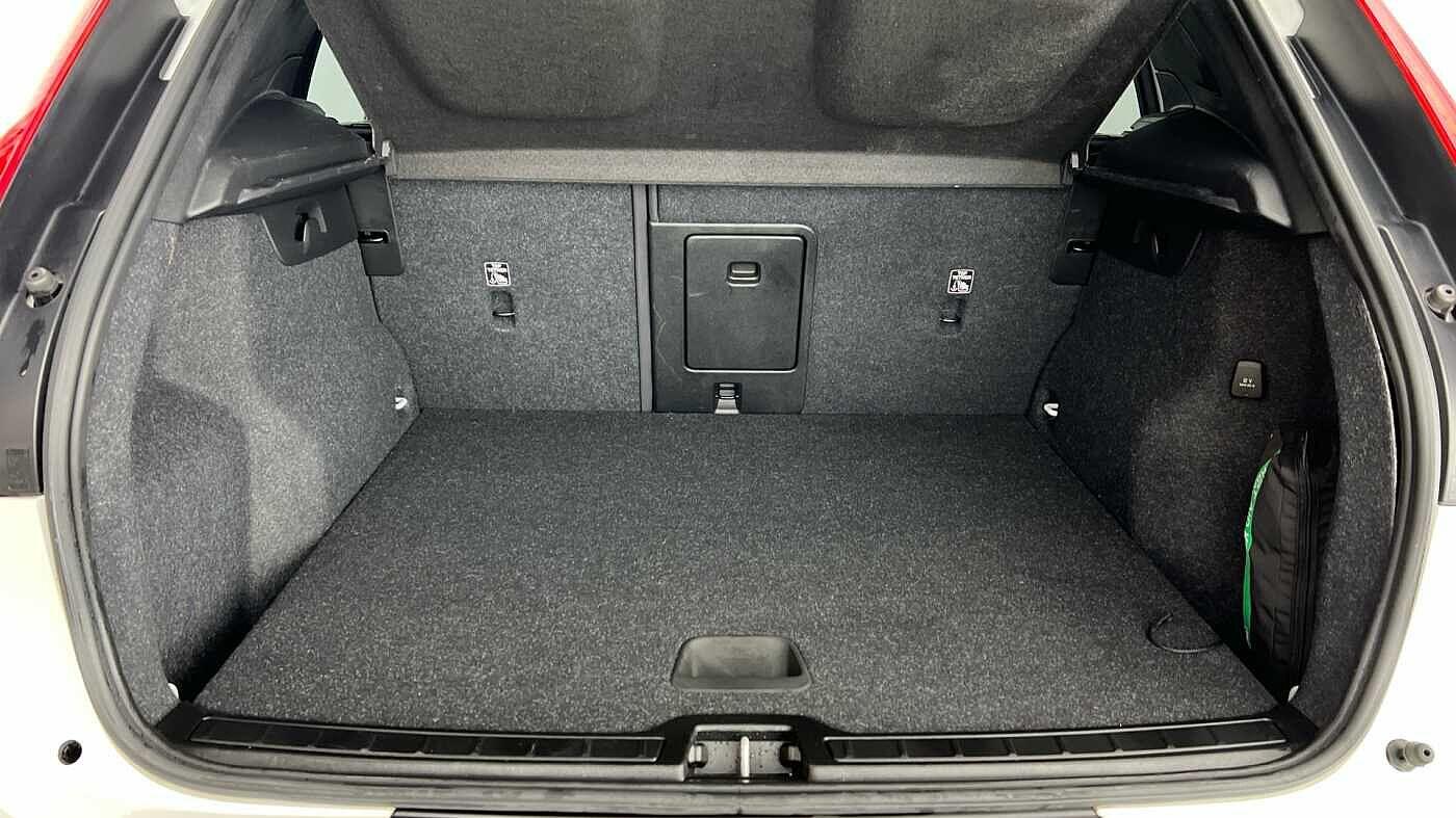 Used Volvo XC40 2022 for sale - 76432147: Photo 5