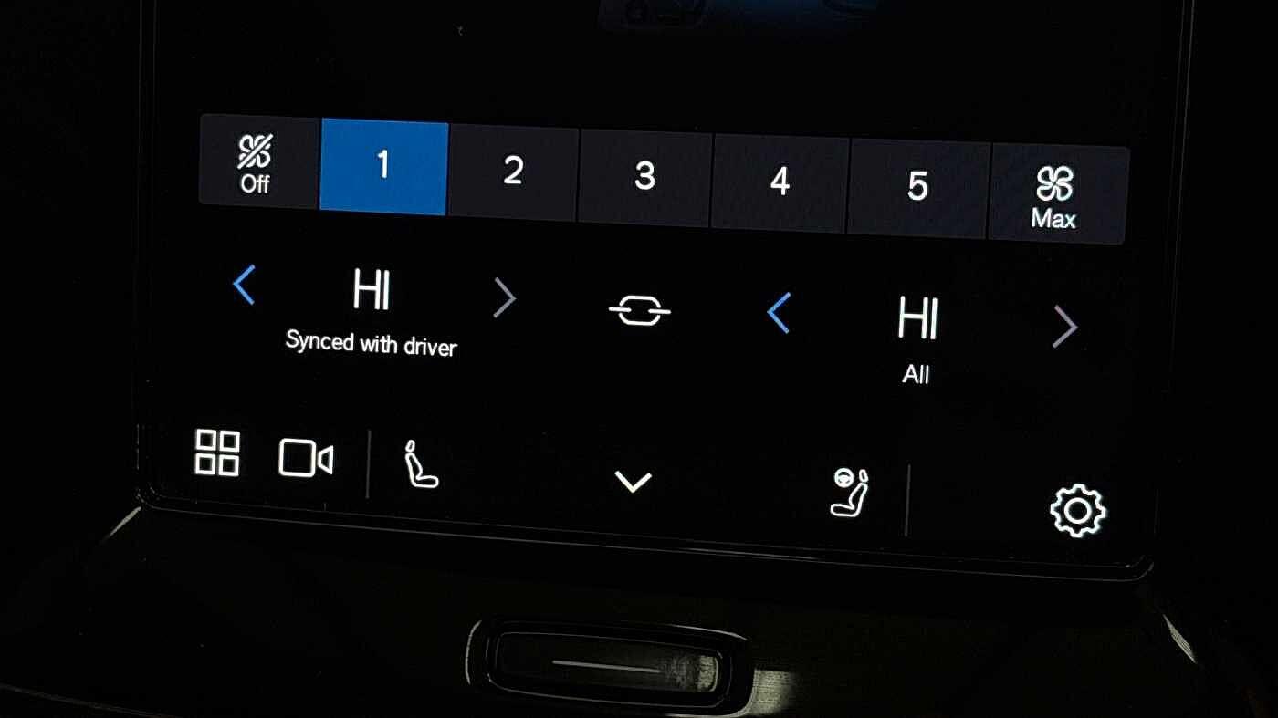 Used Volvo XC40 2022 for sale - 77673059: Photo 40