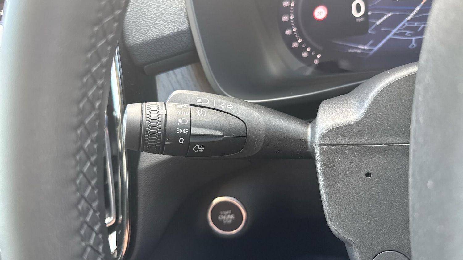 Used Volvo XC40 2025 for sale - 76899054: Photo 18