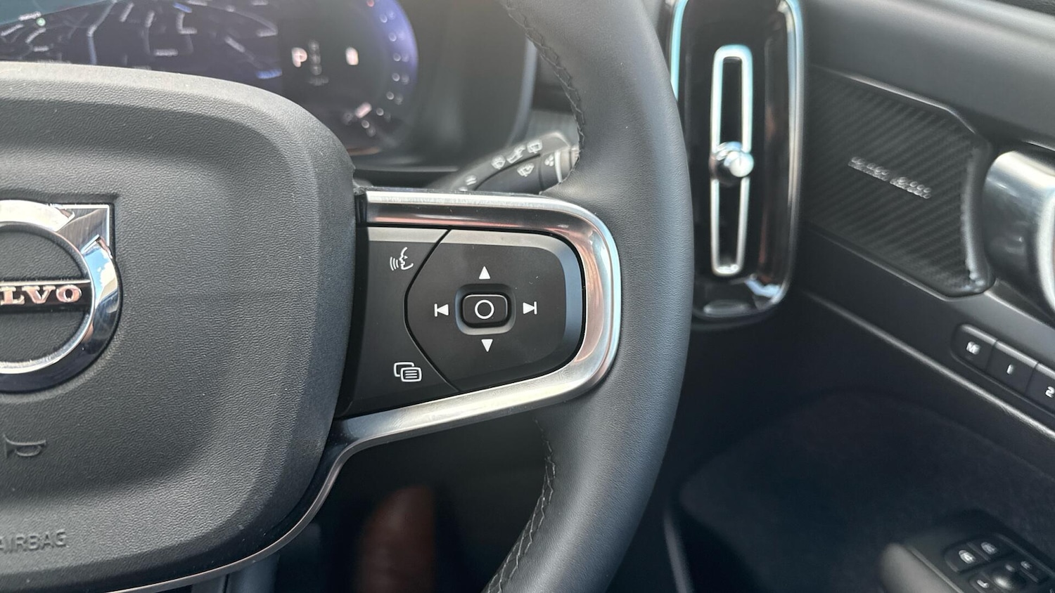 Used Volvo XC40 2025 for sale - 76899054: Photo 20