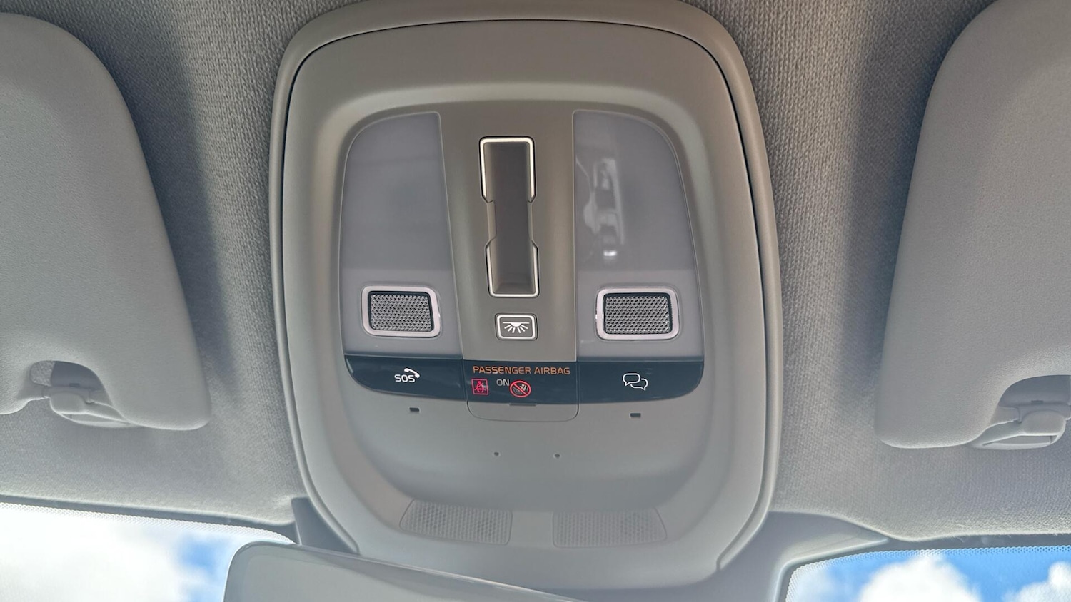 Used Volvo XC40 2025 for sale - 76899054: Photo 25