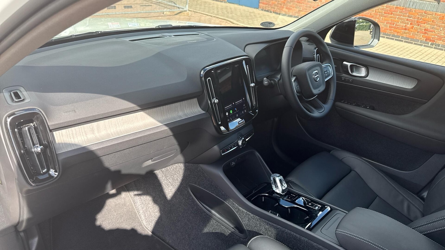 Used Volvo XC40 2025 for sale - 76899054: Photo 46